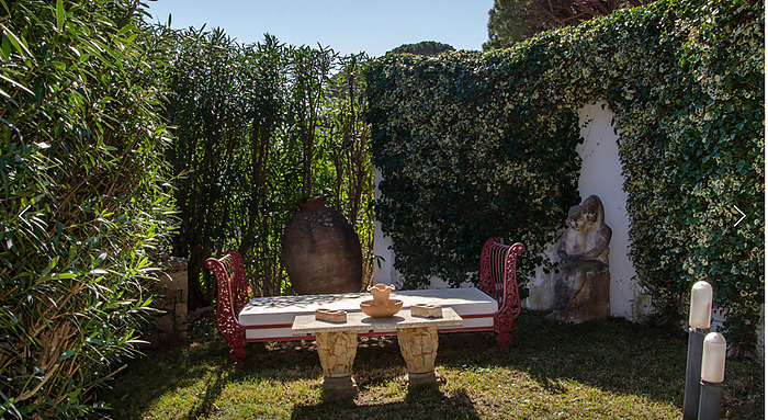 Schönes Haus mit Pool und Panoramablick aufs Meer