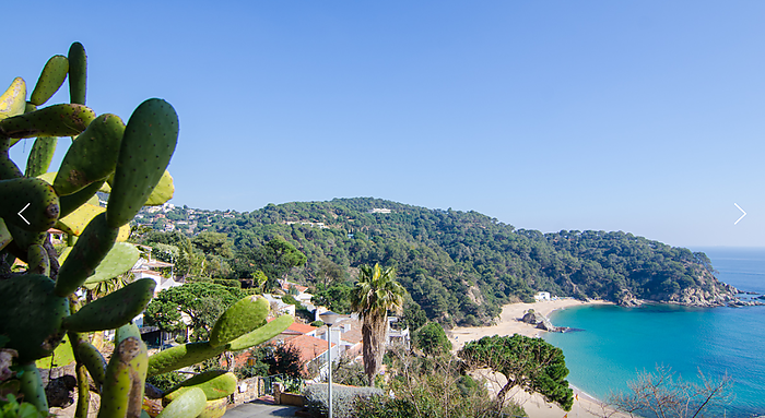 Schönes Haus mit Pool und Panoramablick aufs Meer