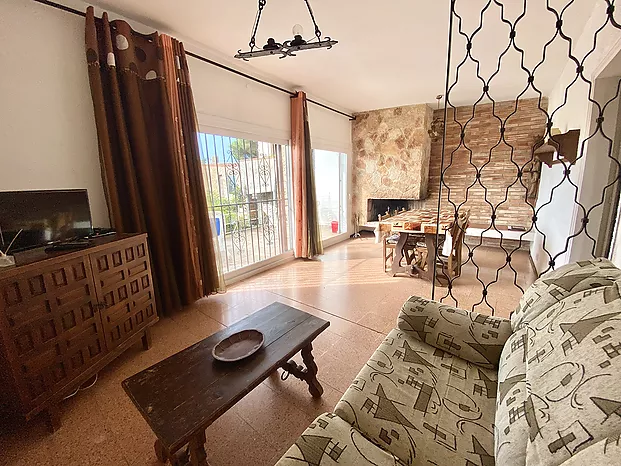 Cozy house for rent near the beach of Cala Canyelles (Lloret de Mar)