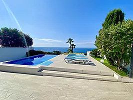 House for rent with swimmingpool in Cala Canyelles (Lloret de Mar)