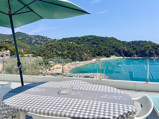 Appartement en location avec vue sur la mer à Cala Canyelles (Lloret de Mar)