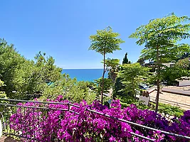 Schönes Haus mit Pool und Panoramablick aufs Meer  4 pax