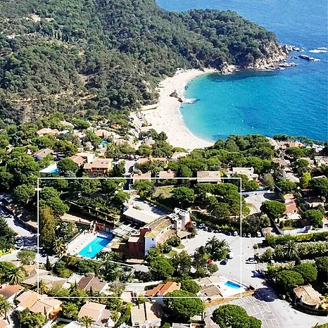 Schönes Haus mit Pool und Panoramablick aufs Meer